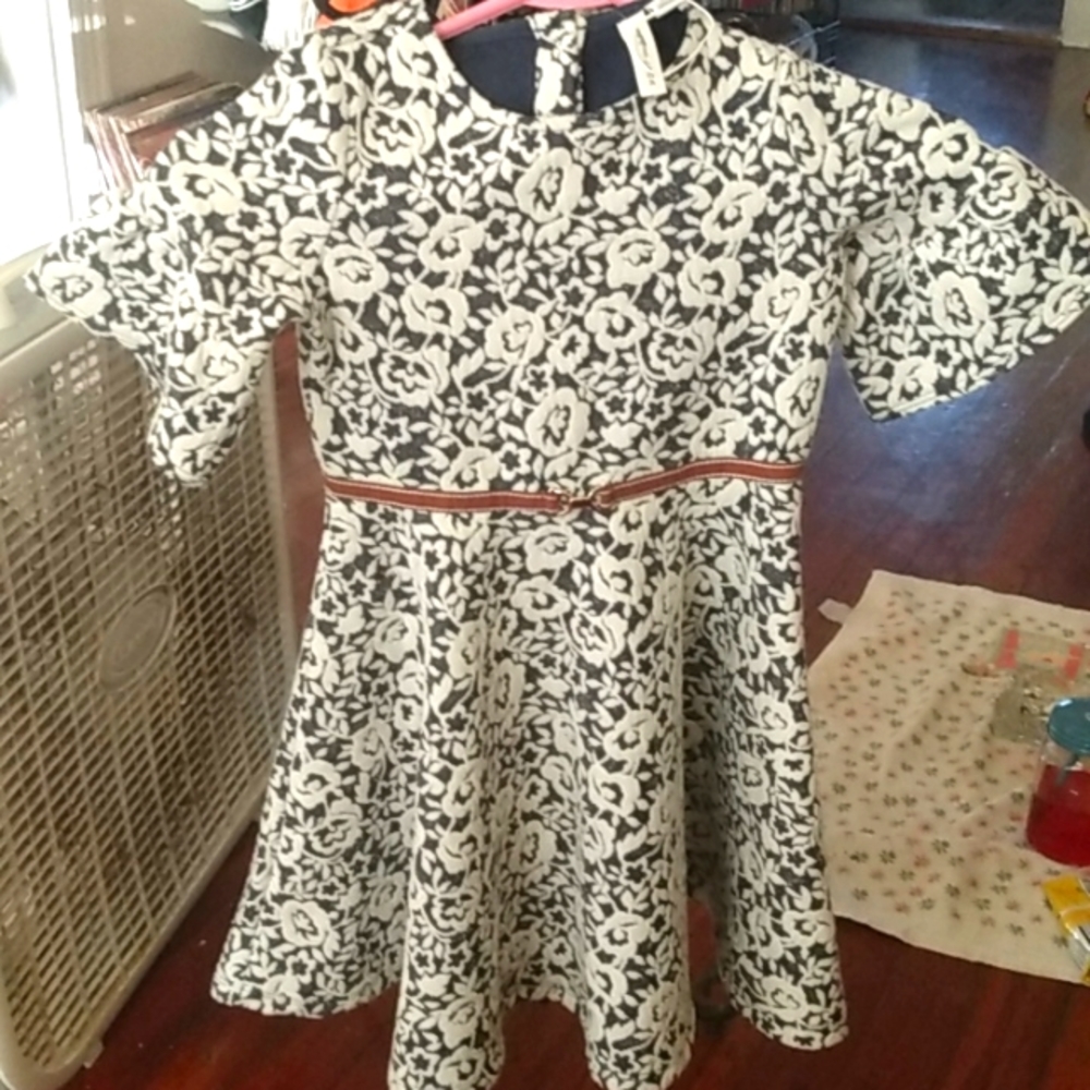 Girls dress